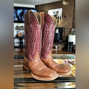 Ariat Boots 
Size 7B
Leather 
Shock Shield
